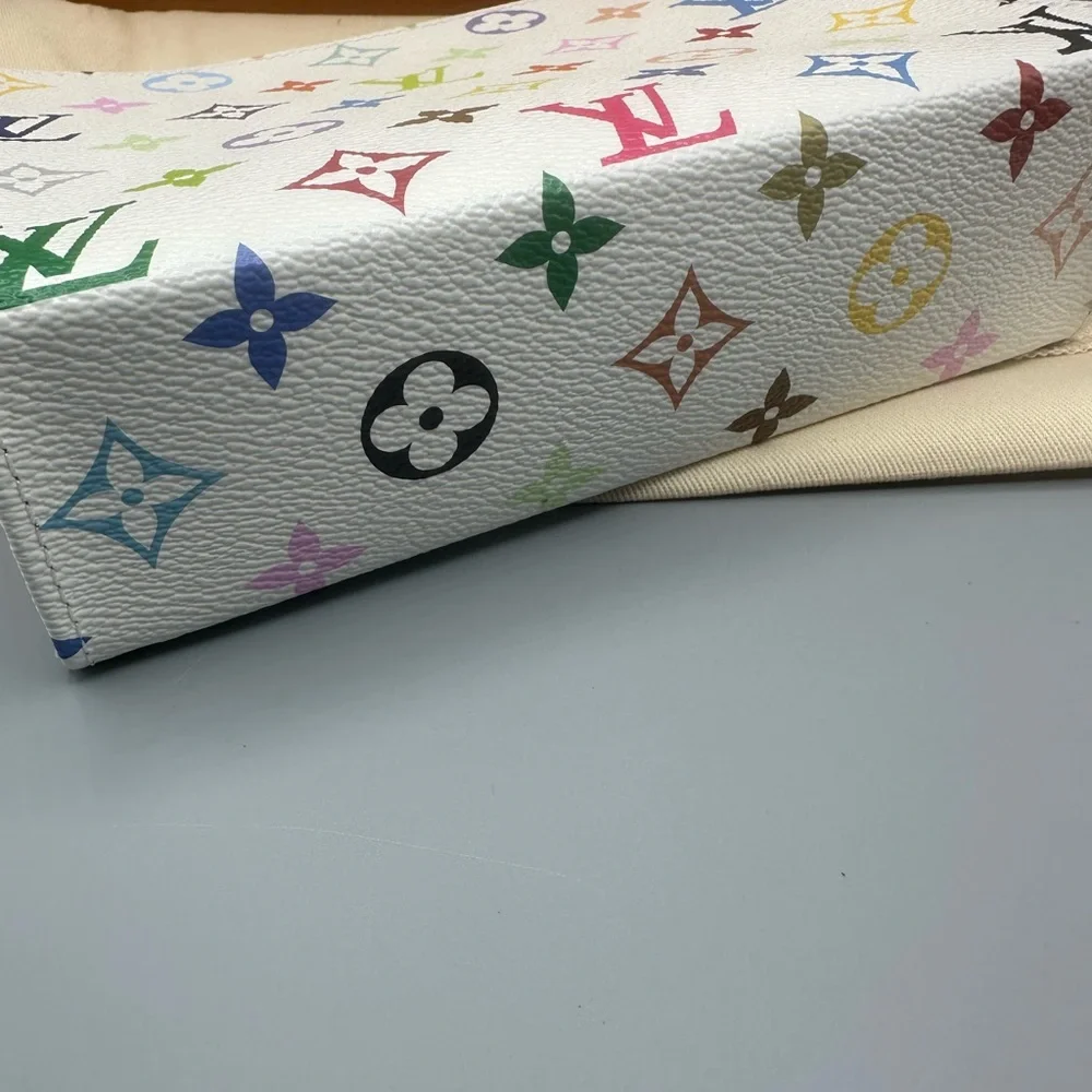 Louis Vuitton x Takashi Murakami toiletry pouch 19 - Picture 8 of 12